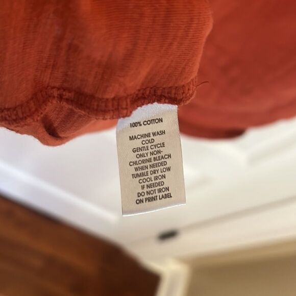 Ann Taylor Loft Burnt Pumpkin Orange Ruffle Front Top - Picture 4 of 5